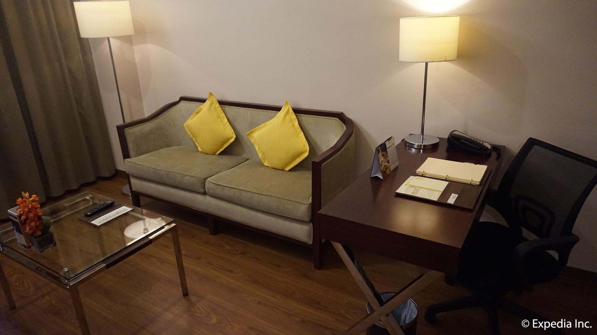 Ace Hotel And Suites Pasig City Экстерьер фото