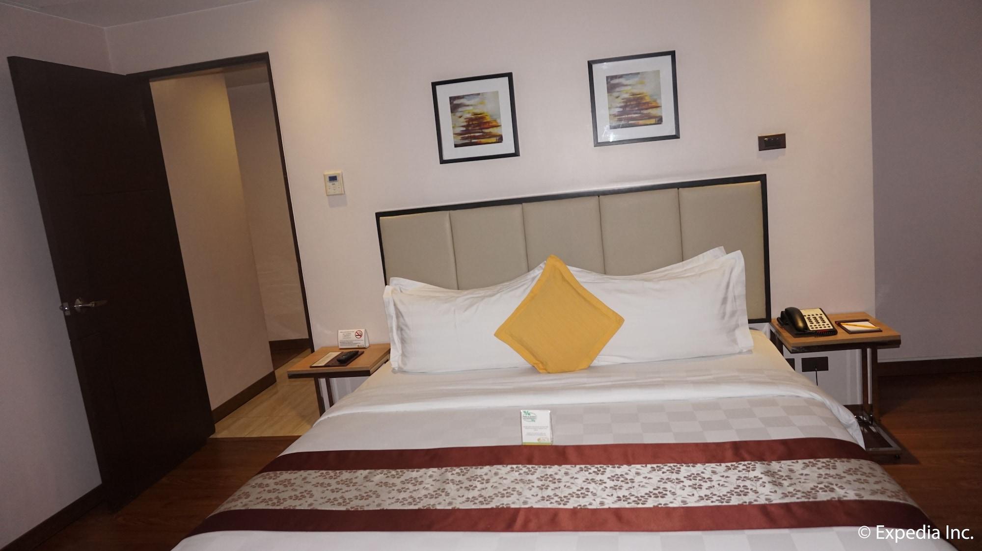 Ace Hotel And Suites Pasig City Экстерьер фото