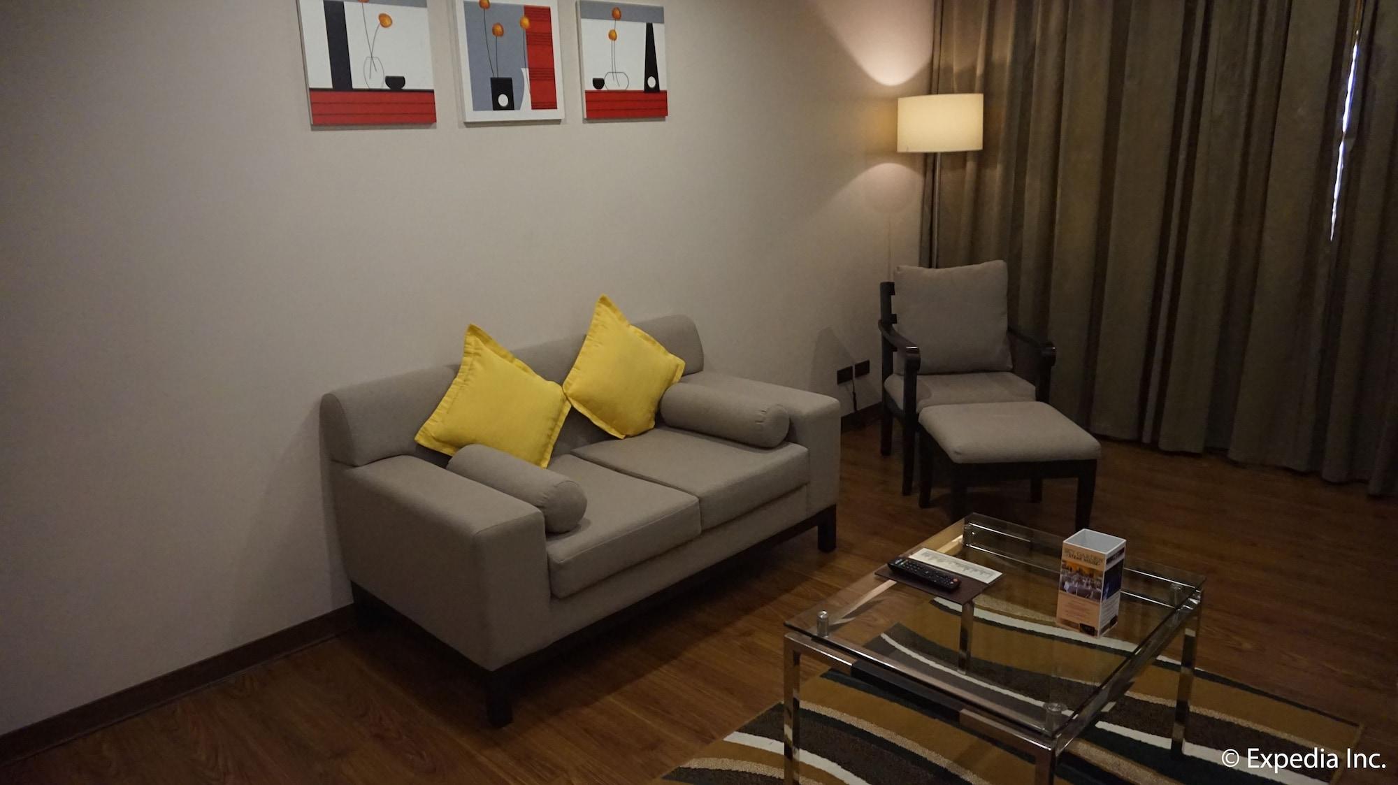 Ace Hotel And Suites Pasig City Экстерьер фото
