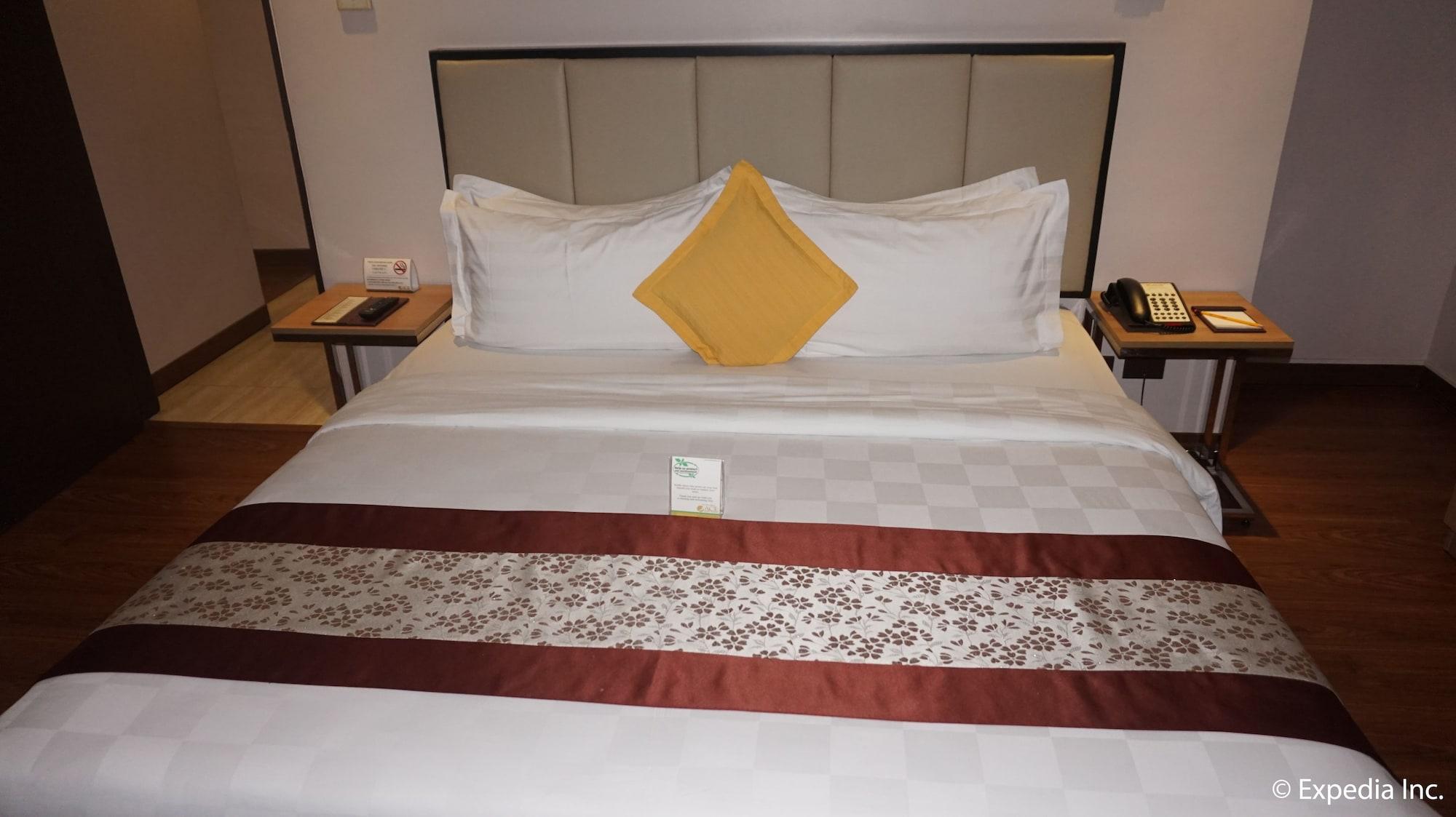 Ace Hotel And Suites Pasig City Экстерьер фото