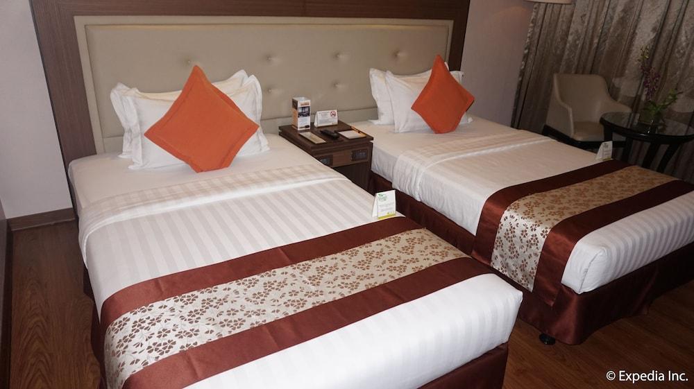 Ace Hotel And Suites Pasig City Экстерьер фото