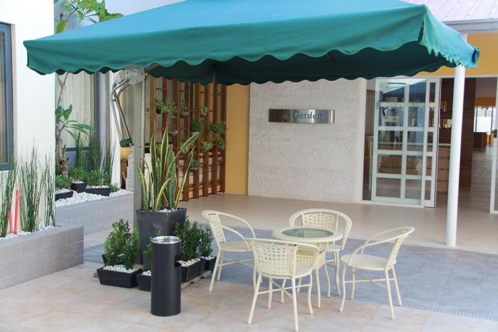 Ace Hotel And Suites Pasig City Экстерьер фото